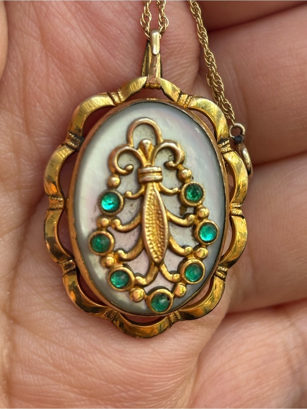Vintage 12K Gold Filled Mother of Pearl Green Glass Locket Necklace